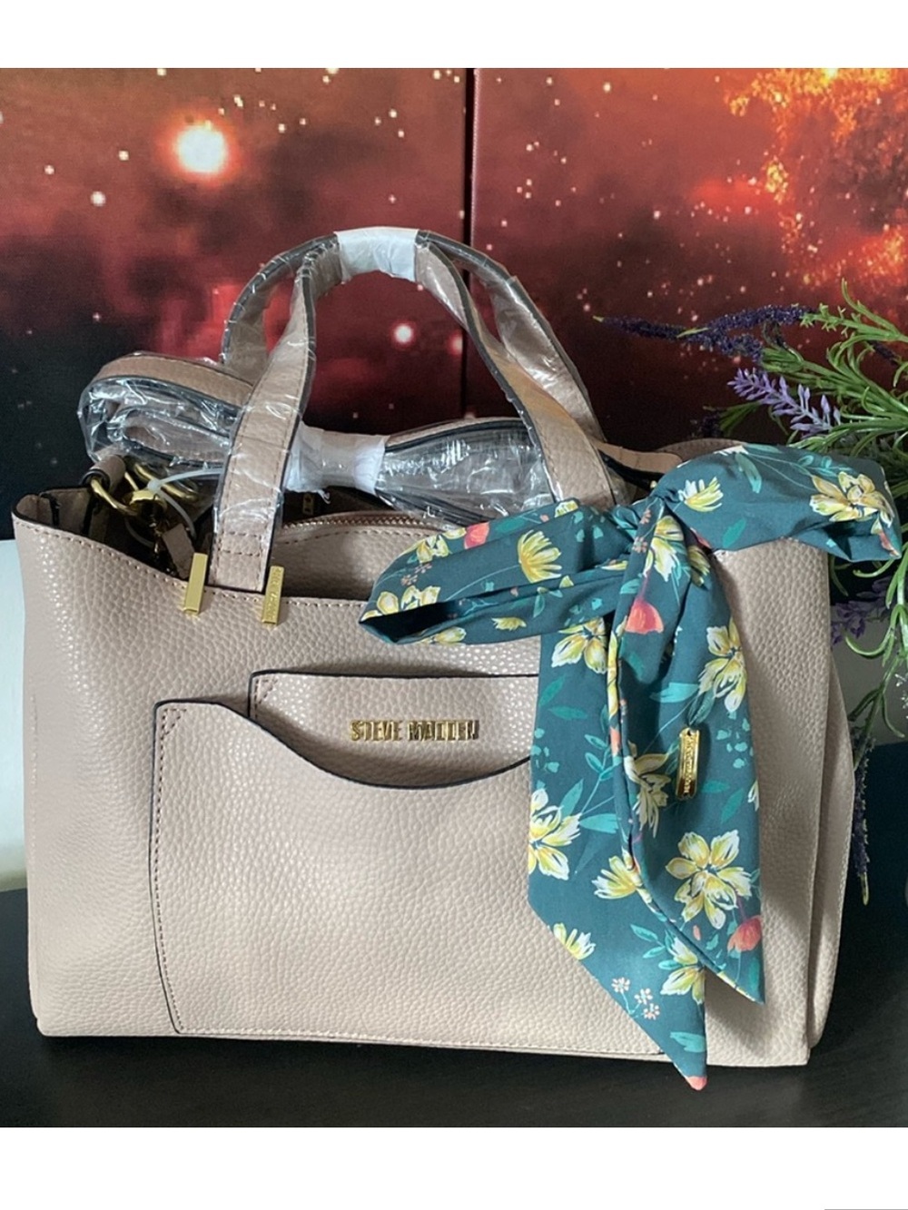 Steve Madden BParker Bag w/Scarf - Picture 1 of 12